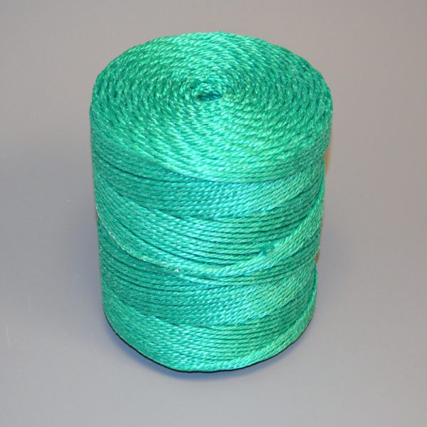 Centre Feed Baling Twine – 4Ply x 619m (Packed in 4’s)